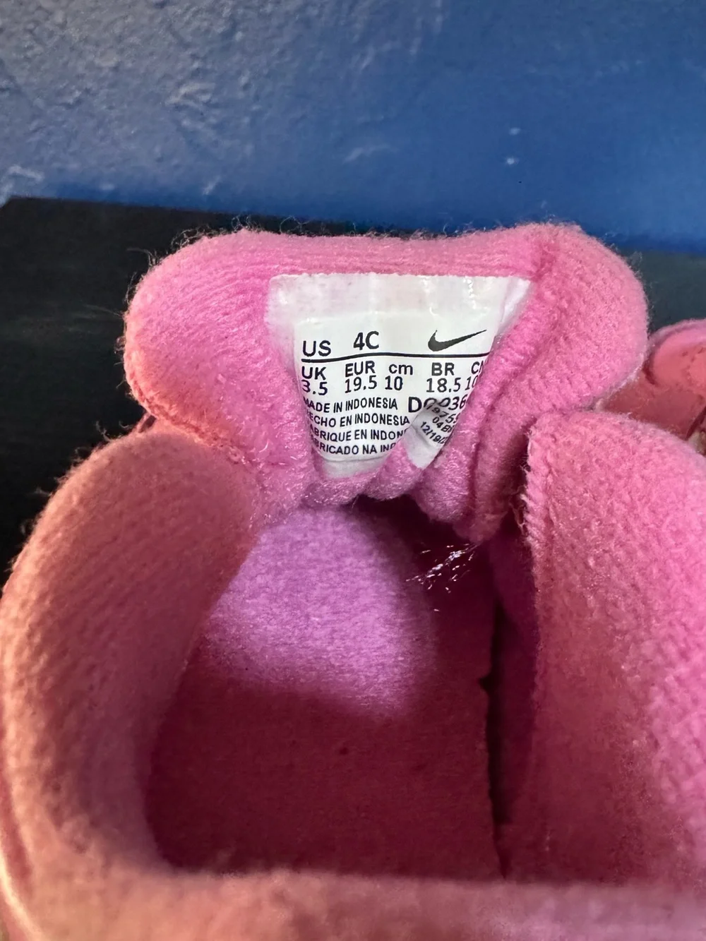 Nike force 1 Crib Pink and White Toddler Low-Top Sneakers